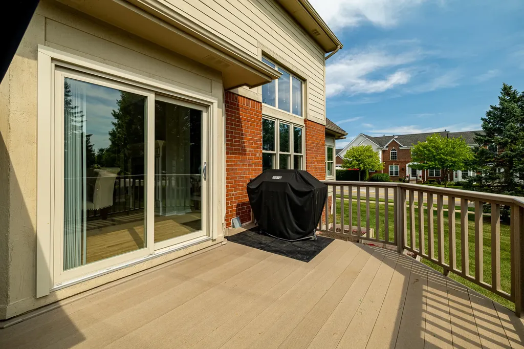 29170 Hemingway Drive Novi City MI 48377