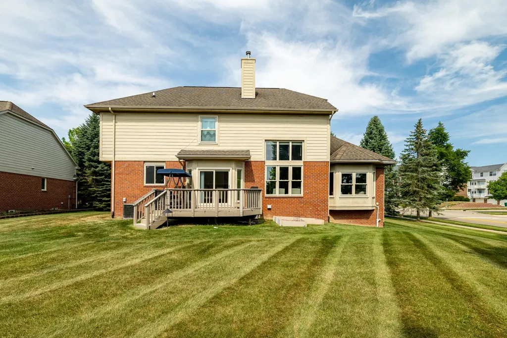 29170 Hemingway Drive Novi City MI 48377