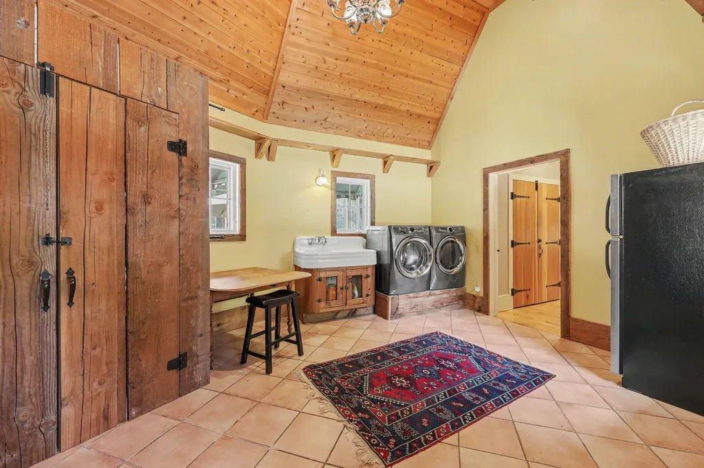 1155 W Huron River Drive Ann Arbor Charter Township MI 48103