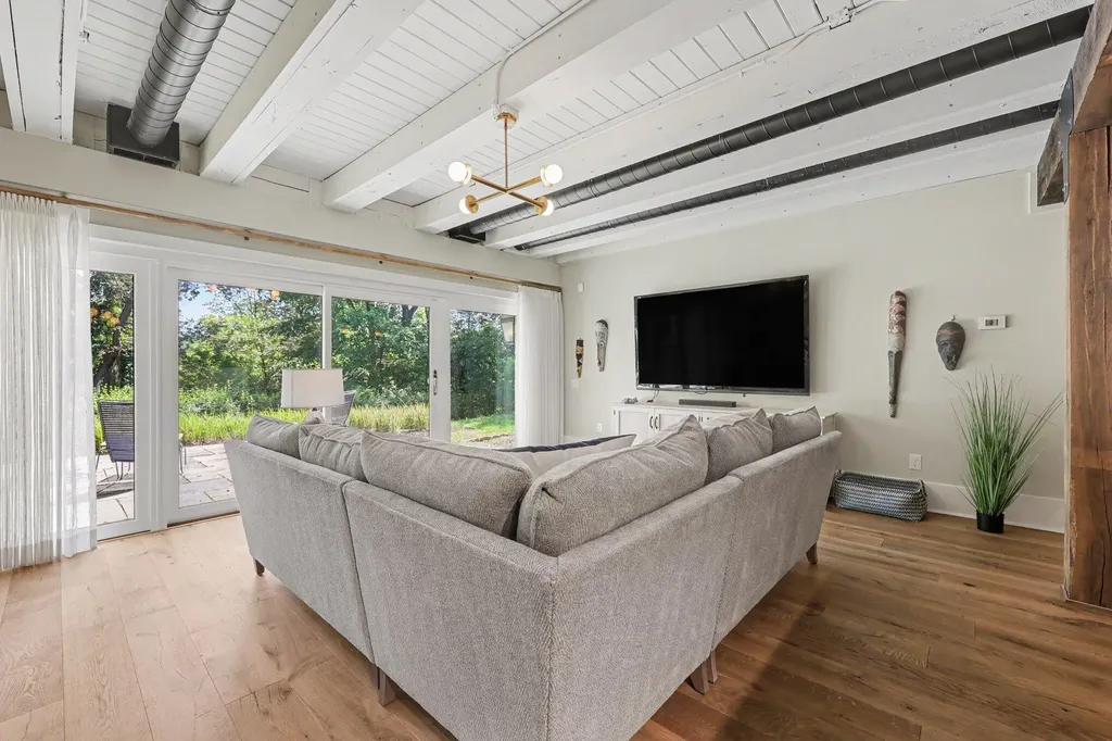 1155 W Huron River Drive Ann Arbor Charter Township MI 48103