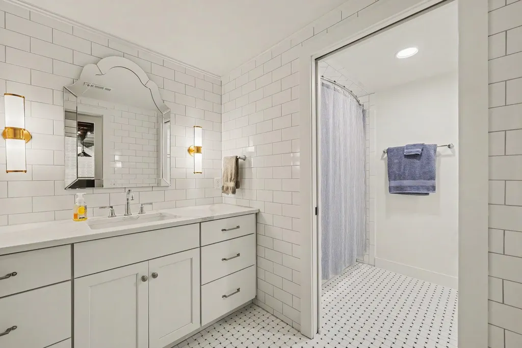 1155 W Huron River Drive Ann Arbor Charter Township MI 48103