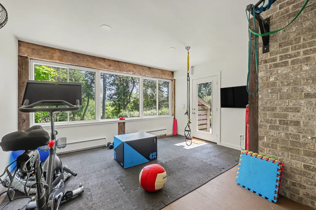 1155 W Huron River Drive Ann Arbor Charter Township MI 48103