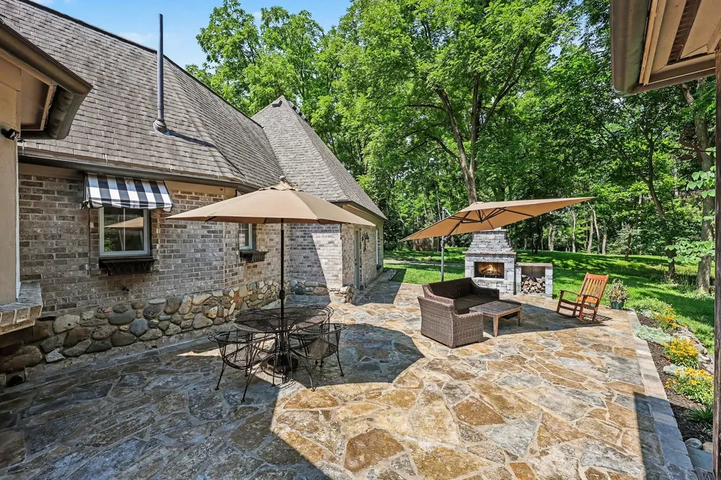 1155 W Huron River Drive Ann Arbor Charter Township MI 48103