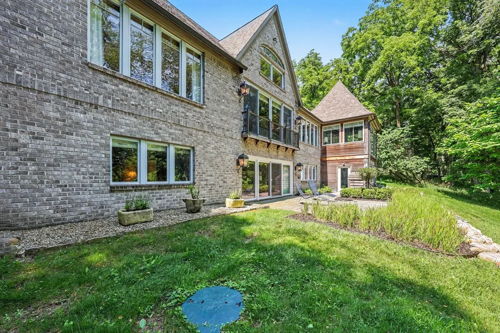 1155 W Huron River Drive Ann Arbor Charter Township MI 48103