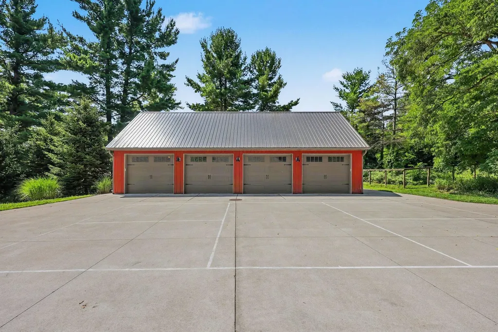 1155 W Huron River Drive Ann Arbor Charter Township MI 48103