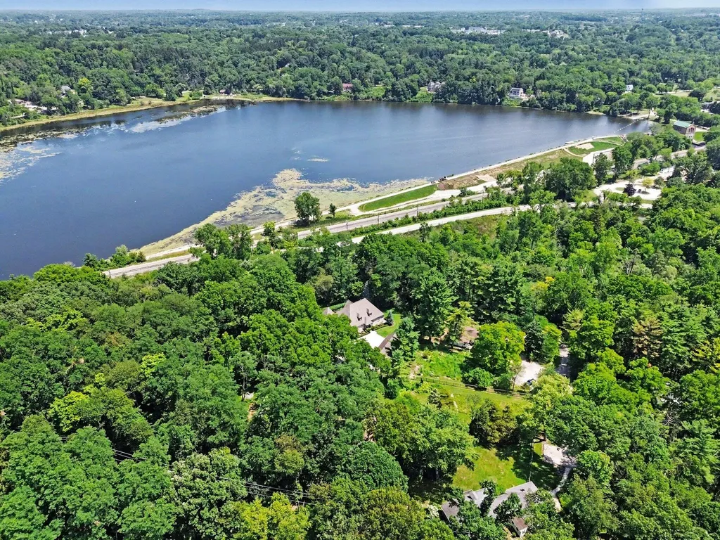 1155 W Huron River Drive Ann Arbor Charter Township MI 48103