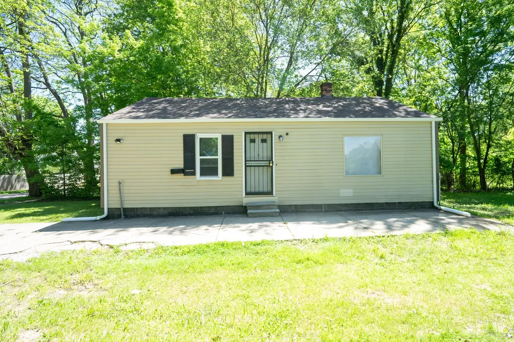 22675 Santa Maria Street Detroit City MI 48219