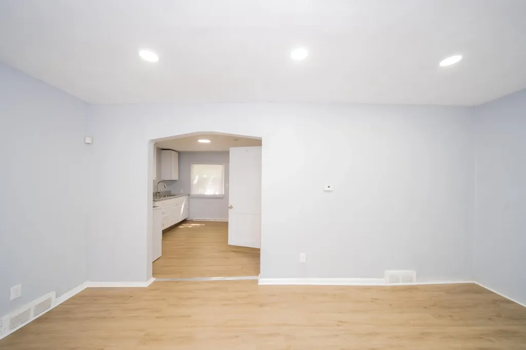22675 Santa Maria Street Detroit City MI 48219