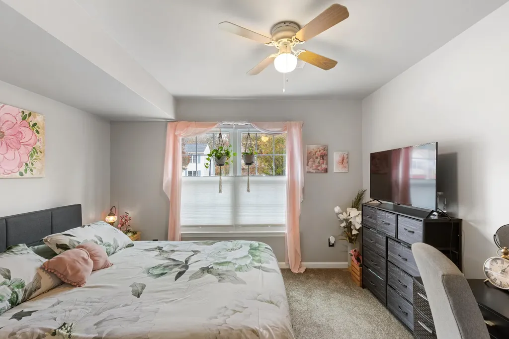 6824 Maplelawn Drive Ypsilanti Charter Township MI 48197