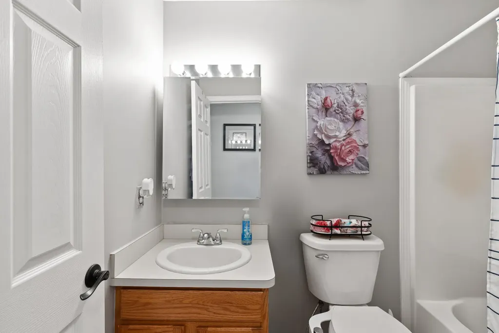 6824 Maplelawn Drive Ypsilanti Charter Township MI 48197