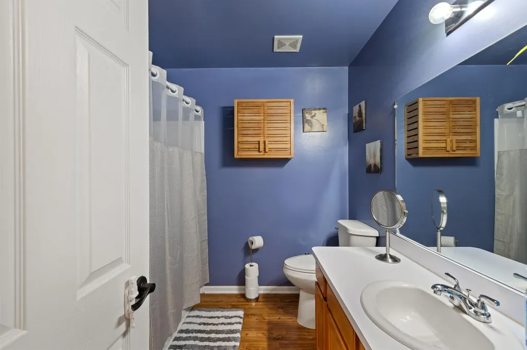 6824 Maplelawn Drive Ypsilanti Charter Township MI 48197