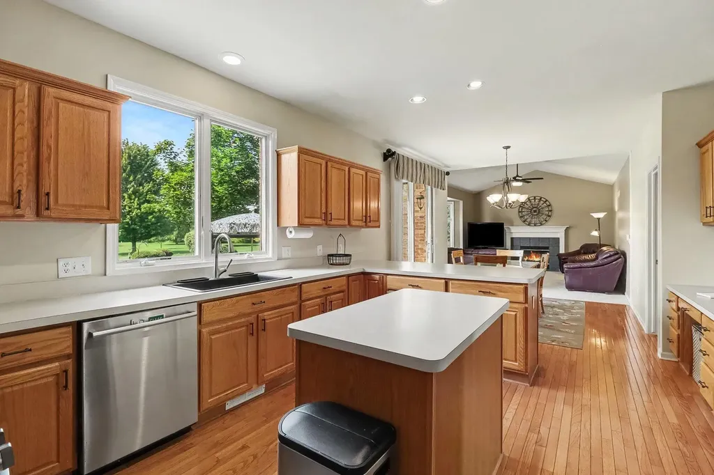 479 Derby Court York Charter Township MI 48176