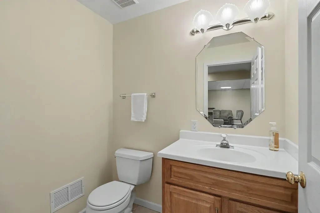 479 Derby Court York Charter Township MI 48176