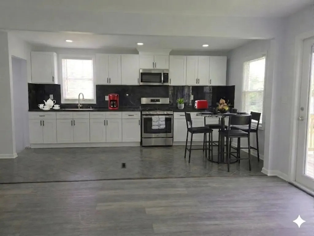 20821 N Pierson Court Detroit City MI 48228