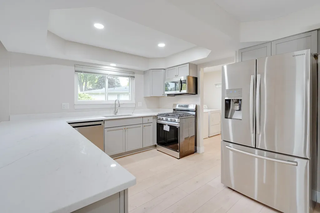 5806 Wedgewood Road Canton Charter Township MI 48187
