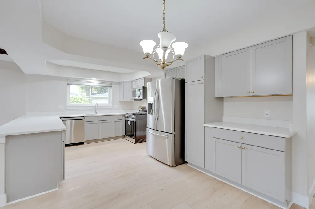 5806 Wedgewood Road Canton Charter Township MI 48187