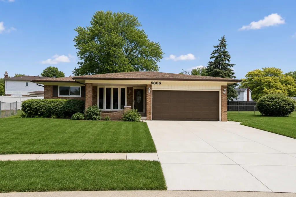 5806 Wedgewood Road Canton Charter Township MI 48187