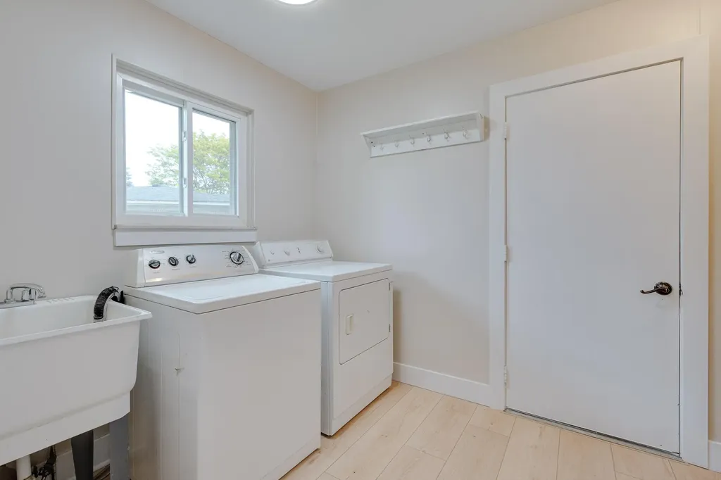 5806 Wedgewood Road Canton Charter Township MI 48187