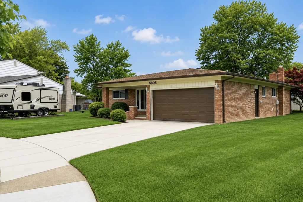 5806 Wedgewood Road Canton Charter Township MI 48187