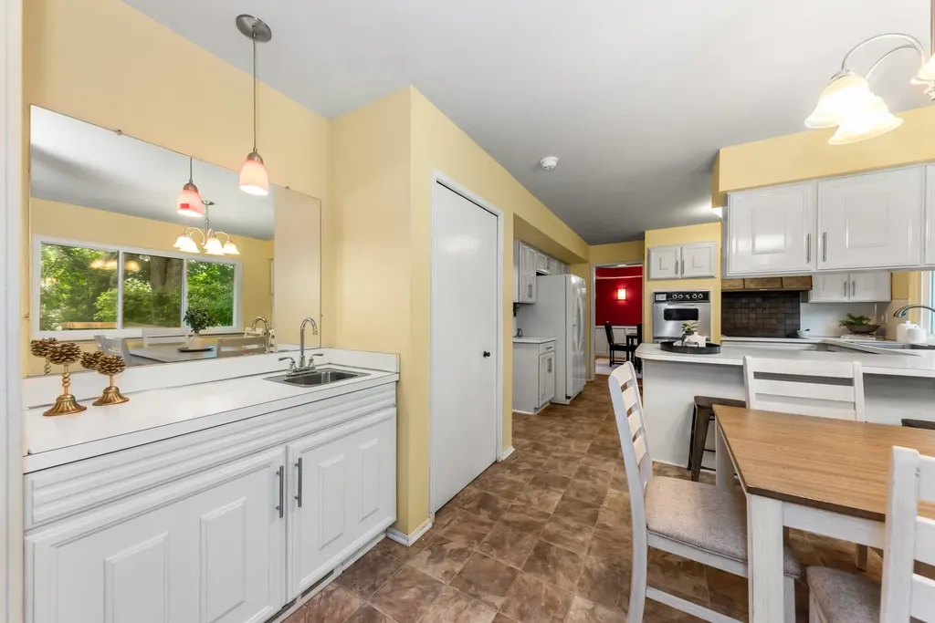3163 Plymouth Road Ann Arbor City MI 48105