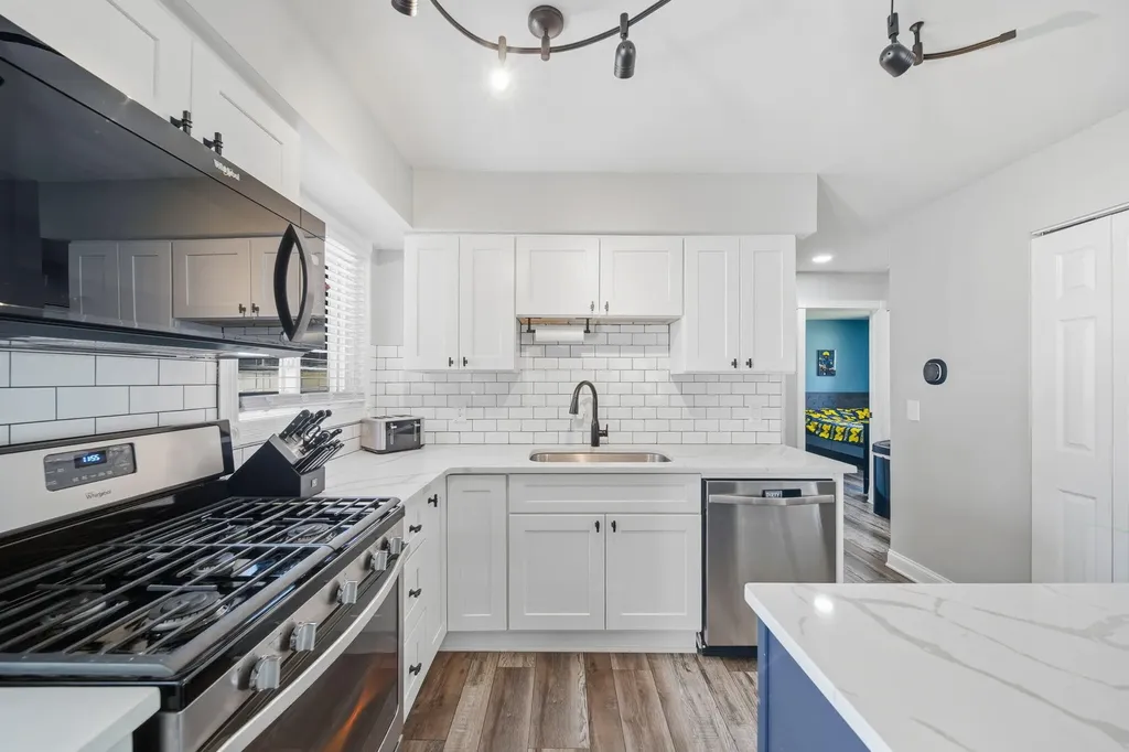 732 Bassett Drive Saline City MI 48176
