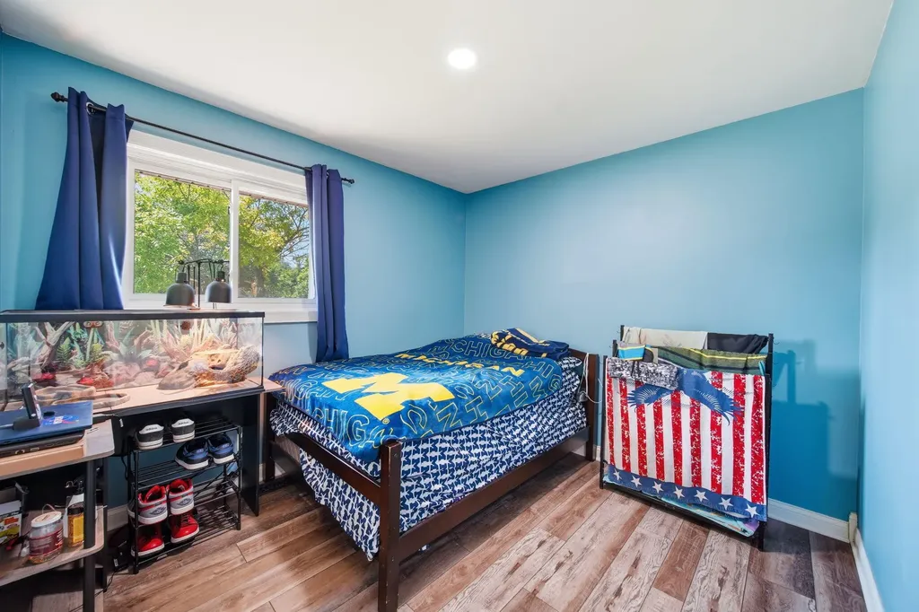 732 Bassett Drive Saline City MI 48176