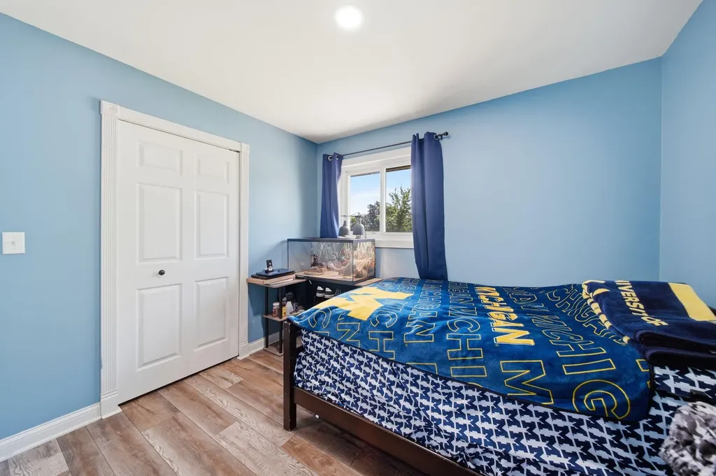 732 Bassett Drive Saline City MI 48176