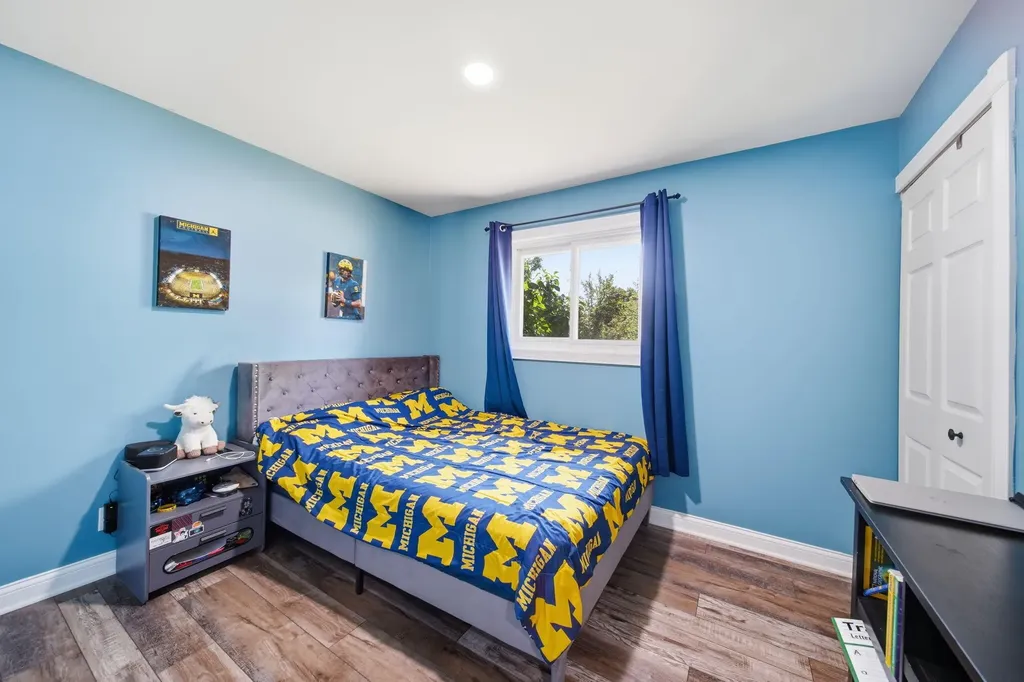 732 Bassett Drive Saline City MI 48176
