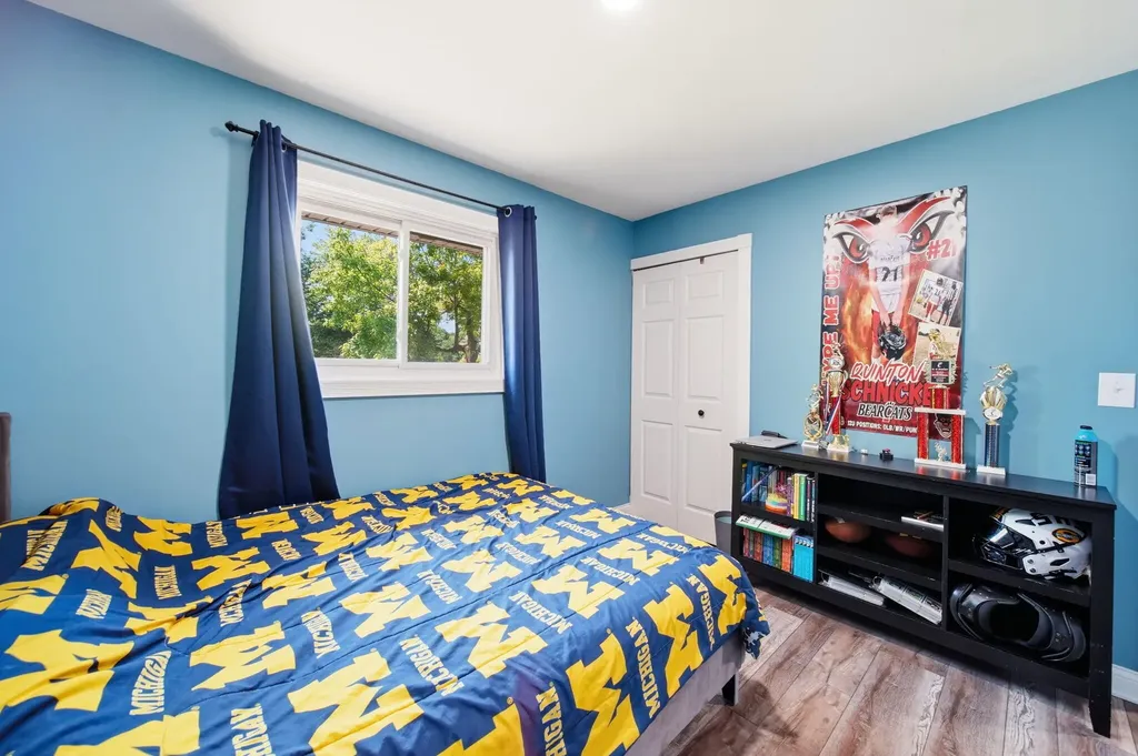 732 Bassett Drive Saline City MI 48176
