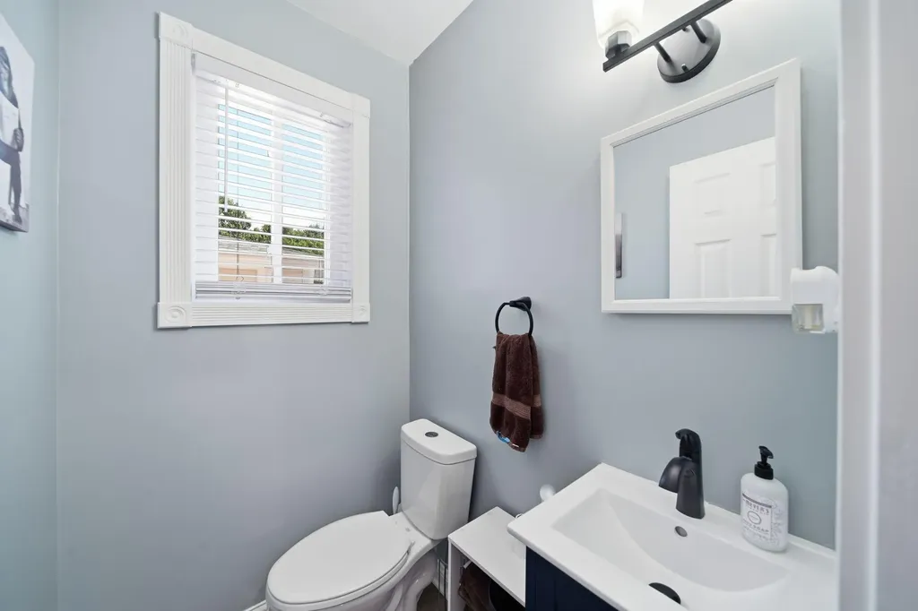 732 Bassett Drive Saline City MI 48176
