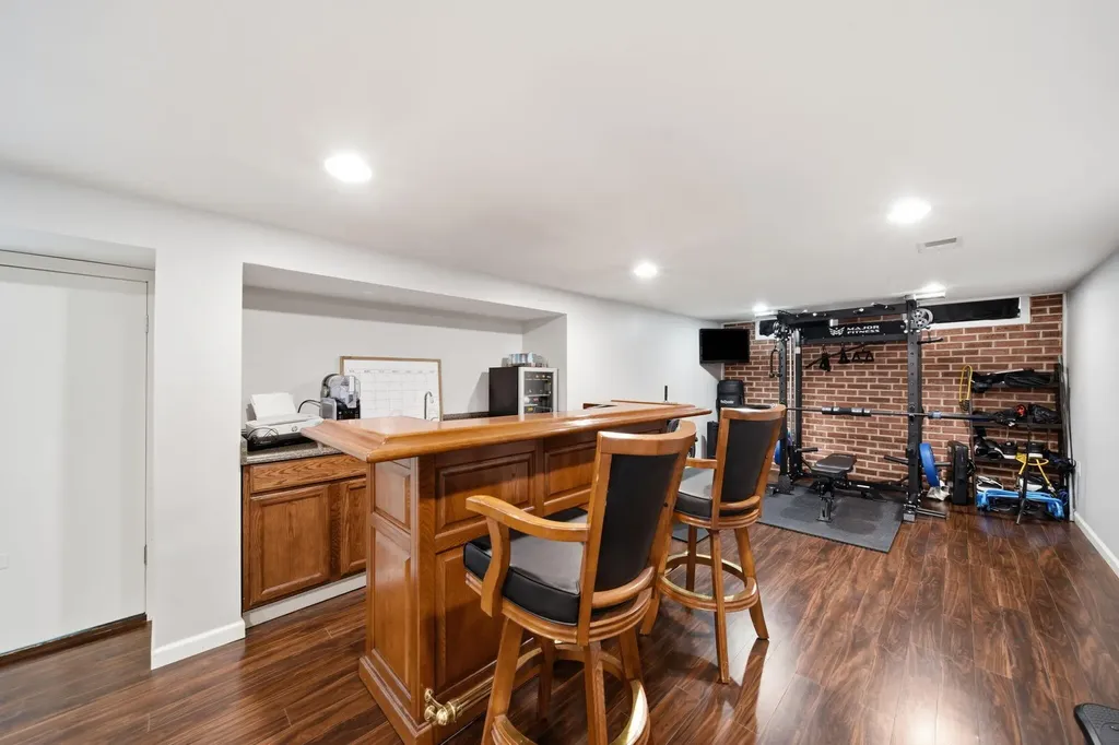 732 Bassett Drive Saline City MI 48176