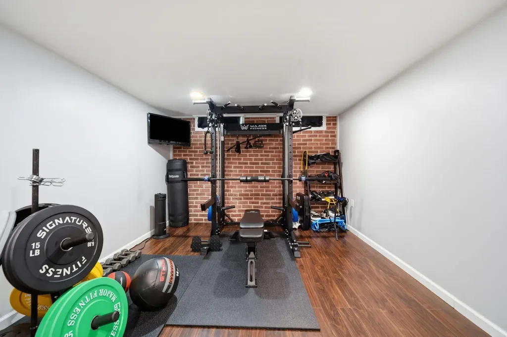 732 Bassett Drive Saline City MI 48176