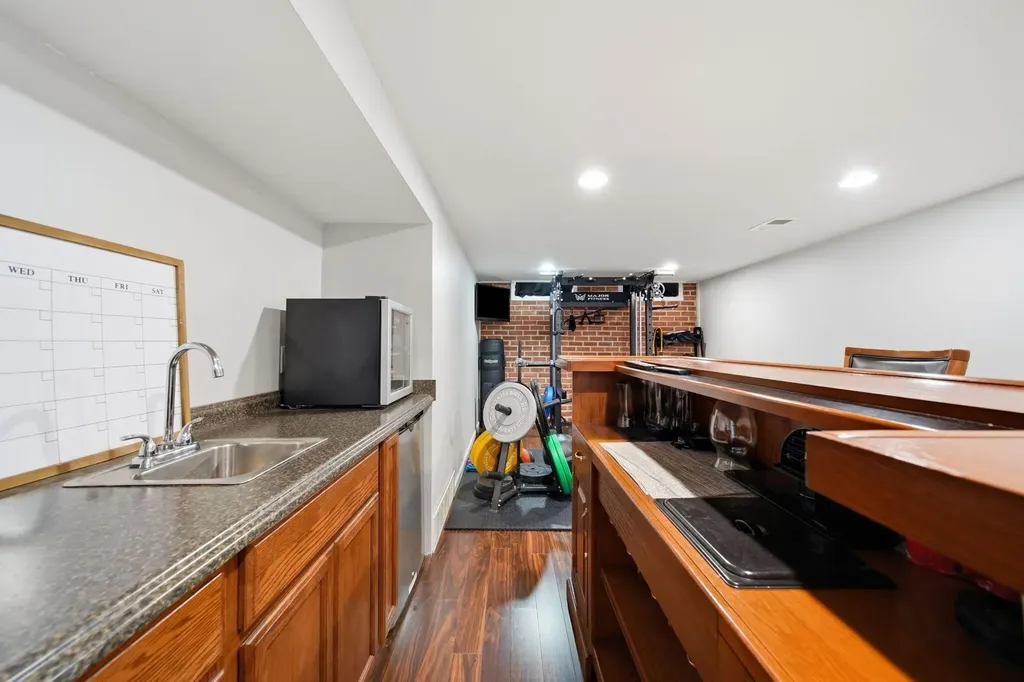 732 Bassett Drive Saline City MI 48176