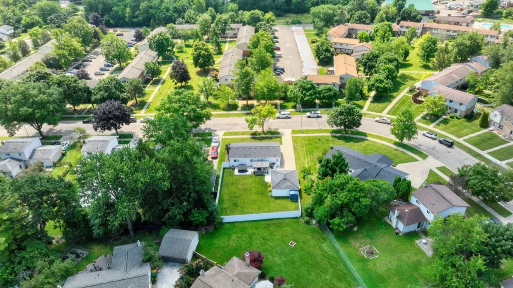 732 Bassett Drive Saline City MI 48176