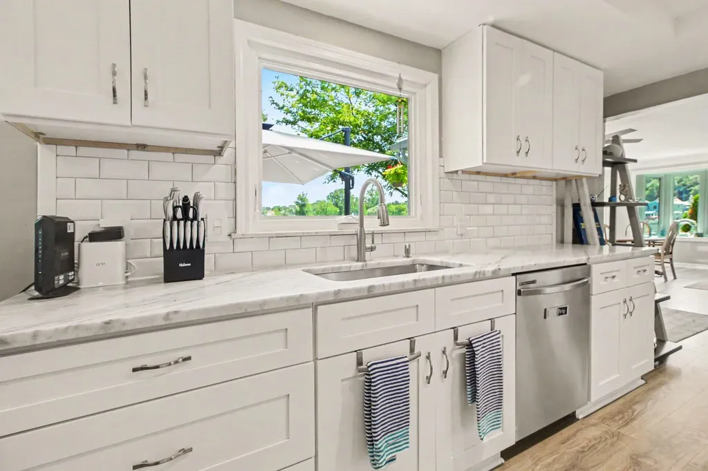 8779 Lagoon Drive Hamburg Township MI 48116