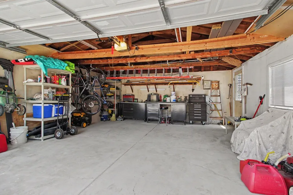 8779 Lagoon Drive Hamburg Township MI 48116