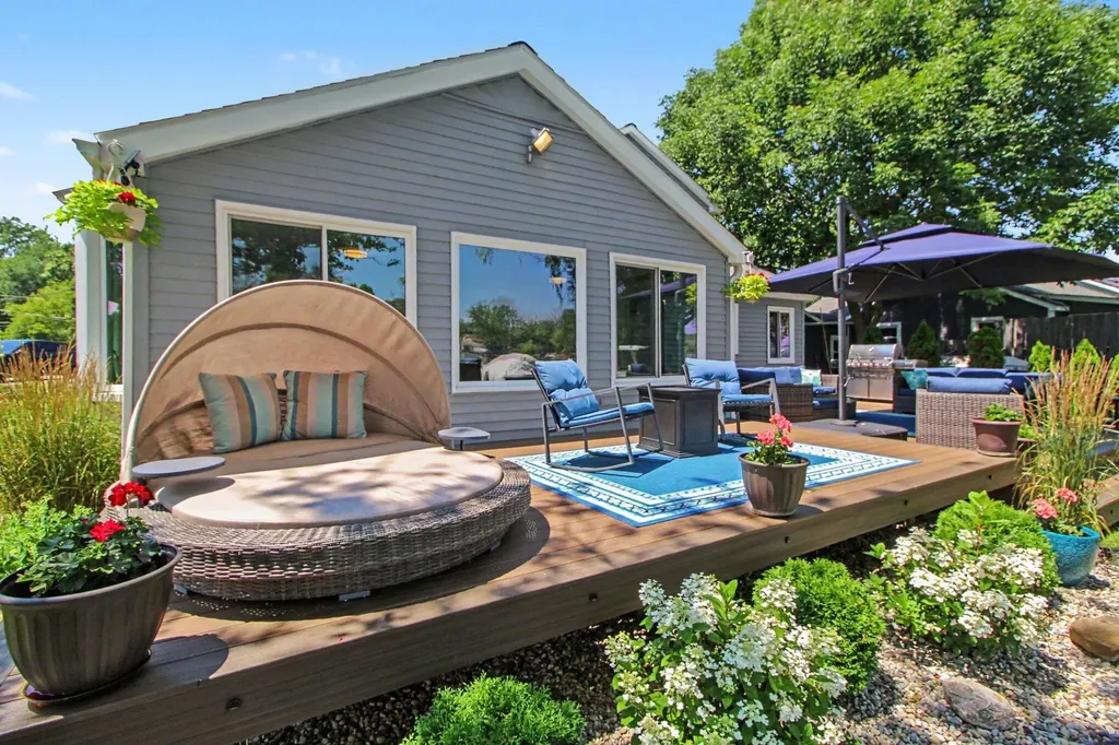8779 Lagoon Drive Hamburg Township MI 48116