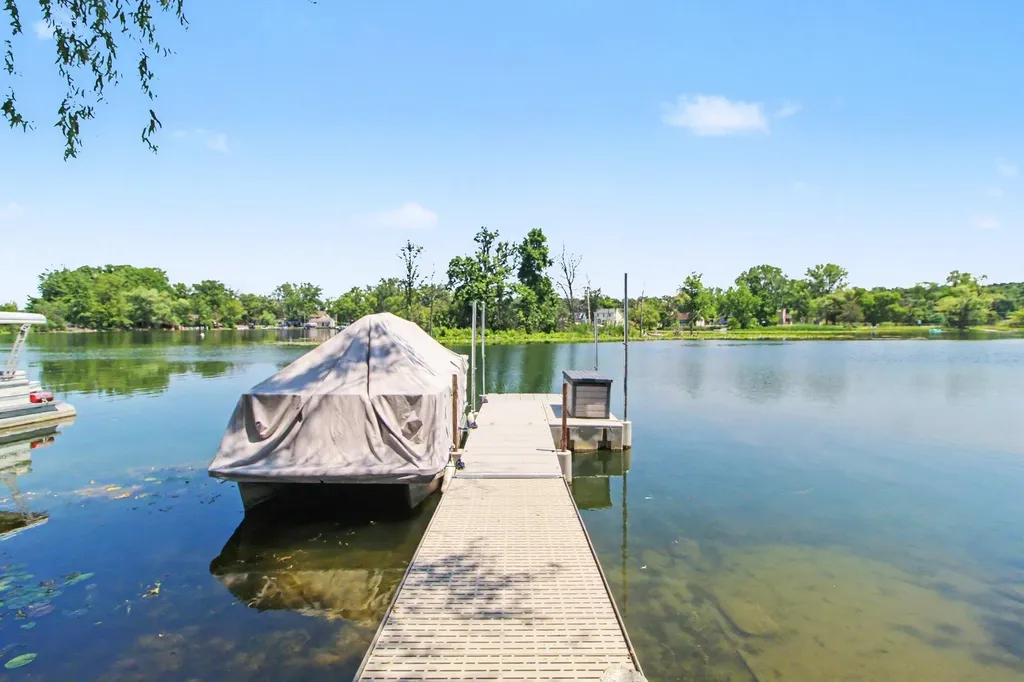8779 Lagoon Drive Hamburg Township MI 48116