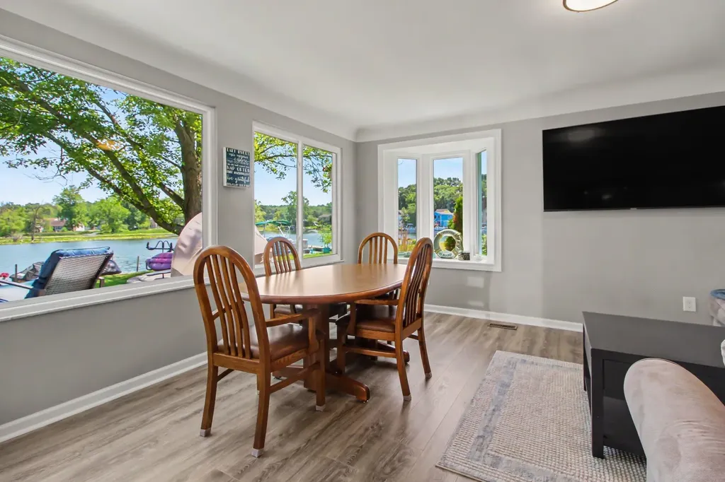 8779 Lagoon Drive Hamburg Township MI 48116