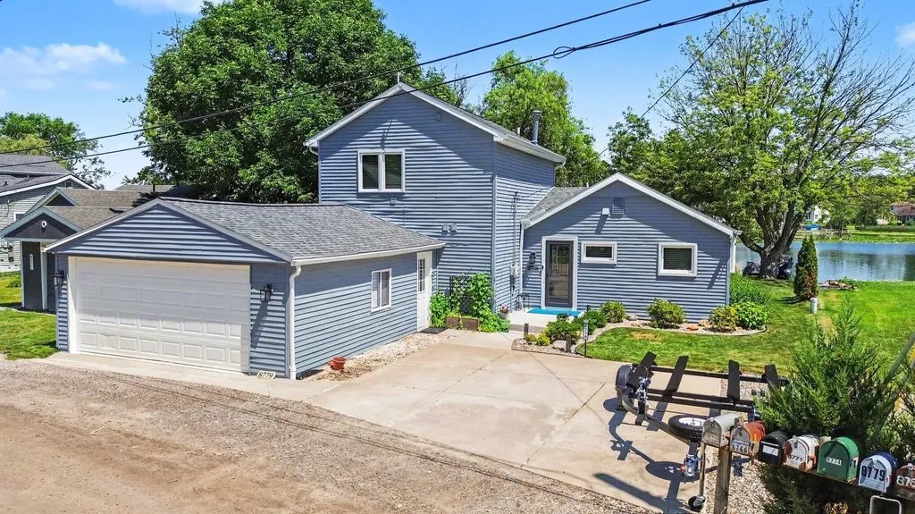 8779 Lagoon Drive Hamburg Township MI 48116