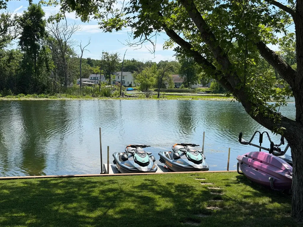 8779 Lagoon Drive Hamburg Township MI 48116