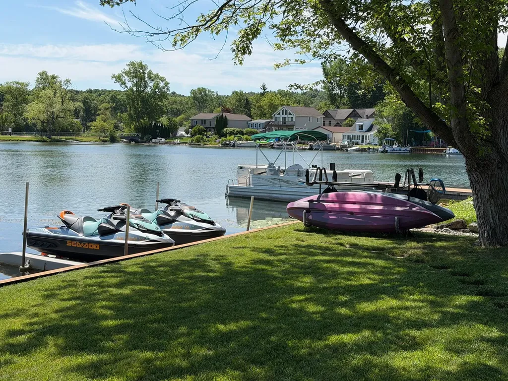 8779 Lagoon Drive Hamburg Township MI 48116