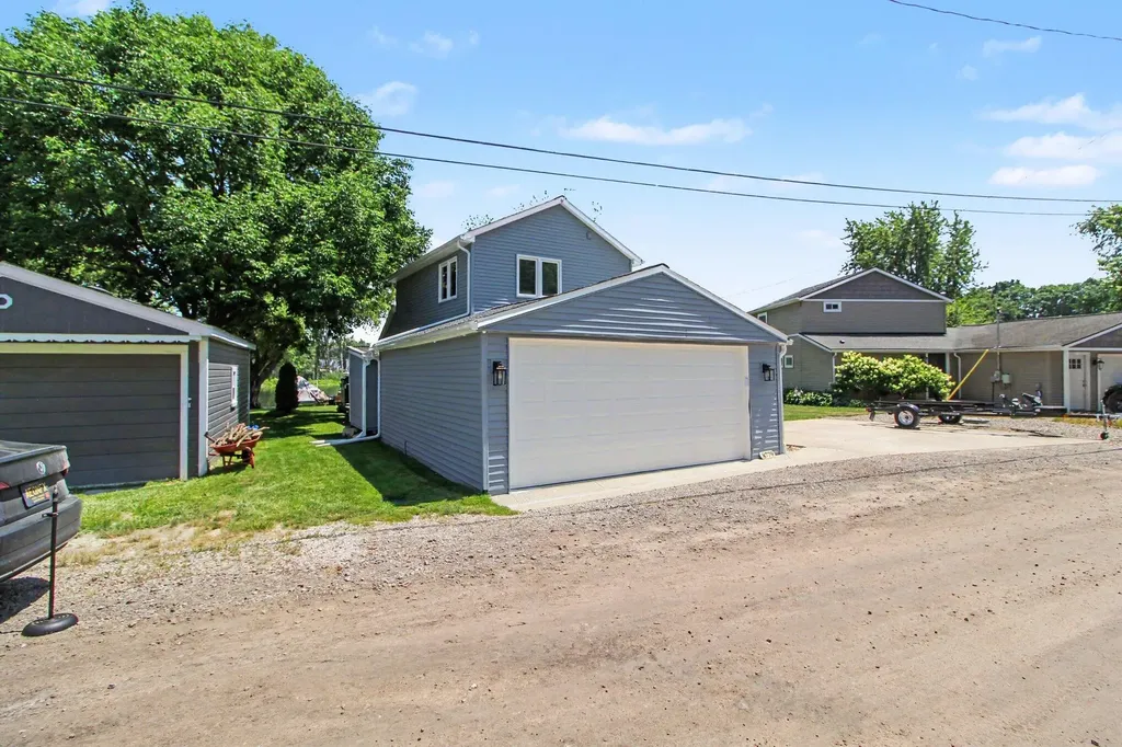8779 Lagoon Drive Hamburg Township MI 48116