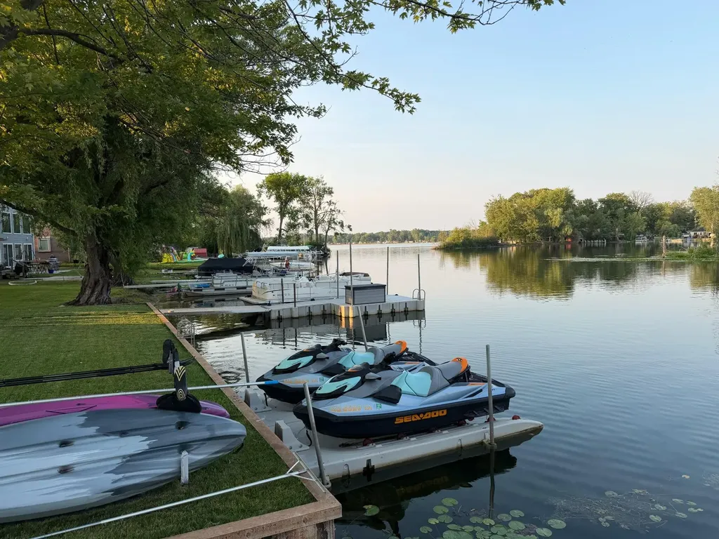 8779 Lagoon Drive Hamburg Township MI 48116