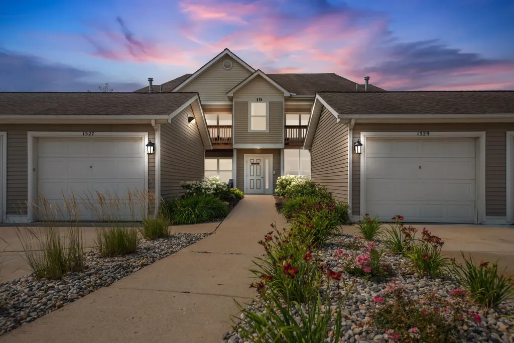 1527 Weatherstone Drive Pittsfield Charter Township MI 48108