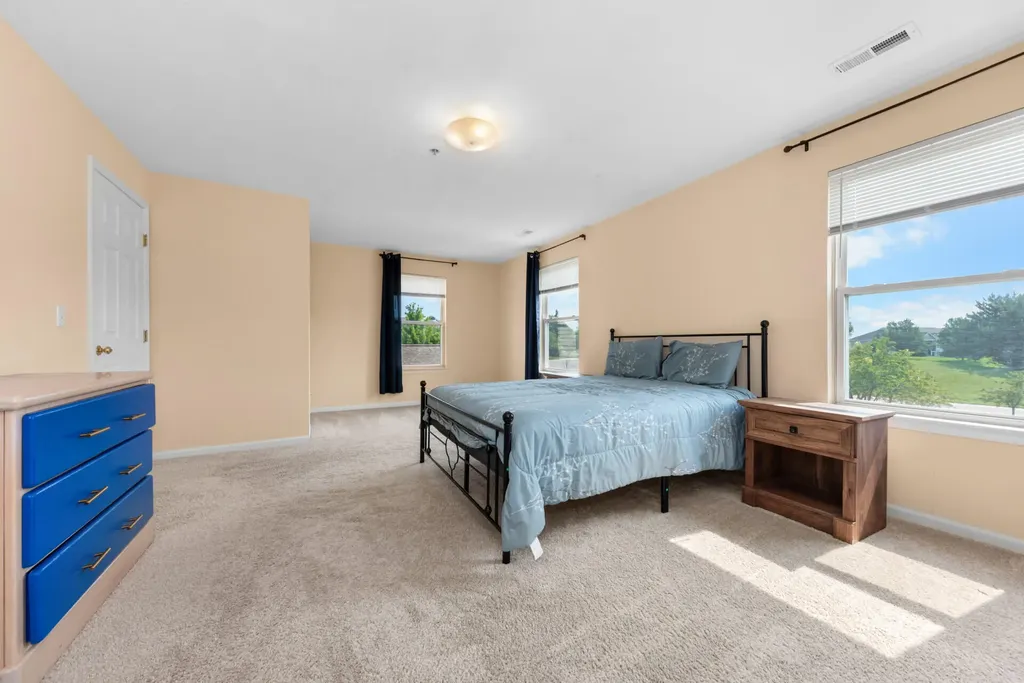 1527 Weatherstone Drive Pittsfield Charter Township MI 48108