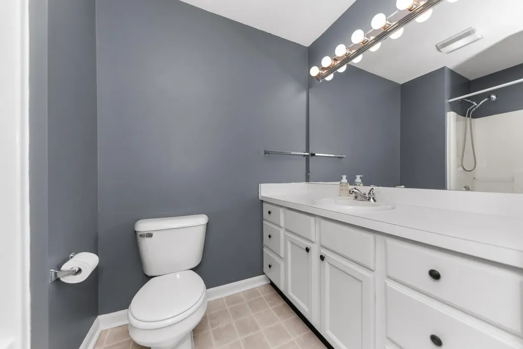 1527 Weatherstone Drive Pittsfield Charter Township MI 48108