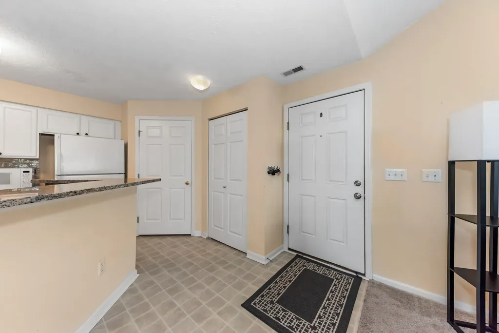1527 Weatherstone Drive Pittsfield Charter Township MI 48108