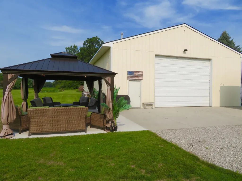 13162 N Platt Road York Charter Township MI 48160