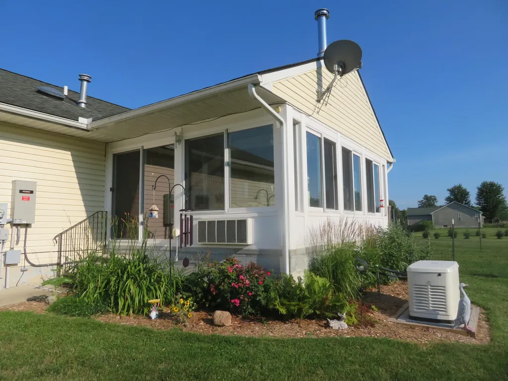 13162 N Platt Road York Charter Township MI 48160